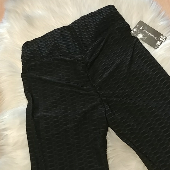 SEXY TikTok Black Leggings - Picture 8 of 13